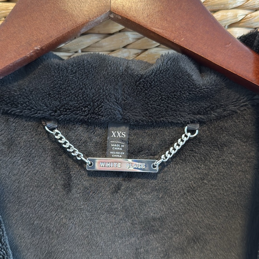 White House Black Market Asymmetrical Zip LS Shearling Moto Blazer Jacket, XXS - Picture 4 of 11